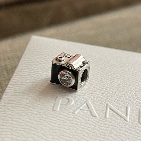 Retired Pandora Snap Shots Camera Charm for bracelet necklace sterling silver - Picture 3 of 9